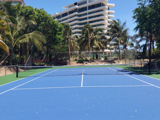 La Isla Residences cancha de tenis